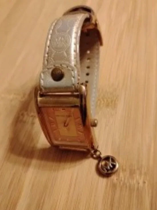 Michael Kors Women"s Watch With MK Charm. - Picture 2 of 7